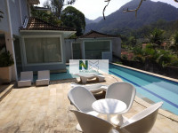Casa 6 Quartos 320m² 