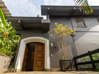 Casa 5 Quartos 384m² 