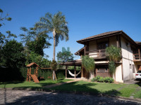 Casa 4 Quartos 245m² 