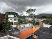 Casa 4 Quartos 200m² 