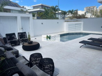 Casa 5 Quartos 329m² 