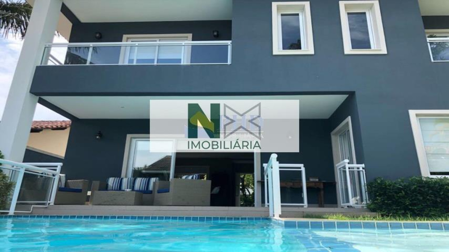 Casa 4 Quartos 380m² 