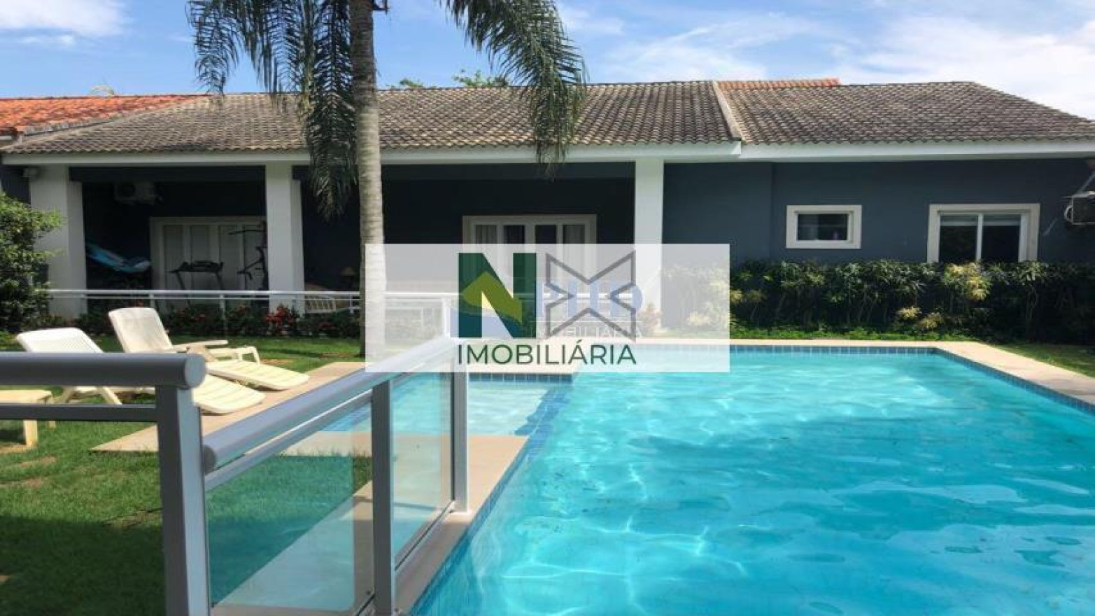 Casa 4 Quartos 380m² 