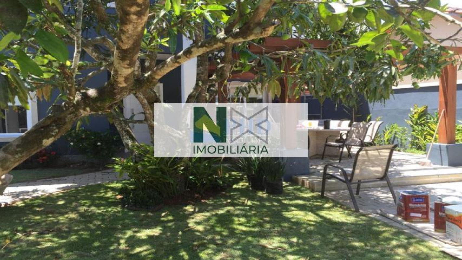 Casa 4 Quartos 380m² 