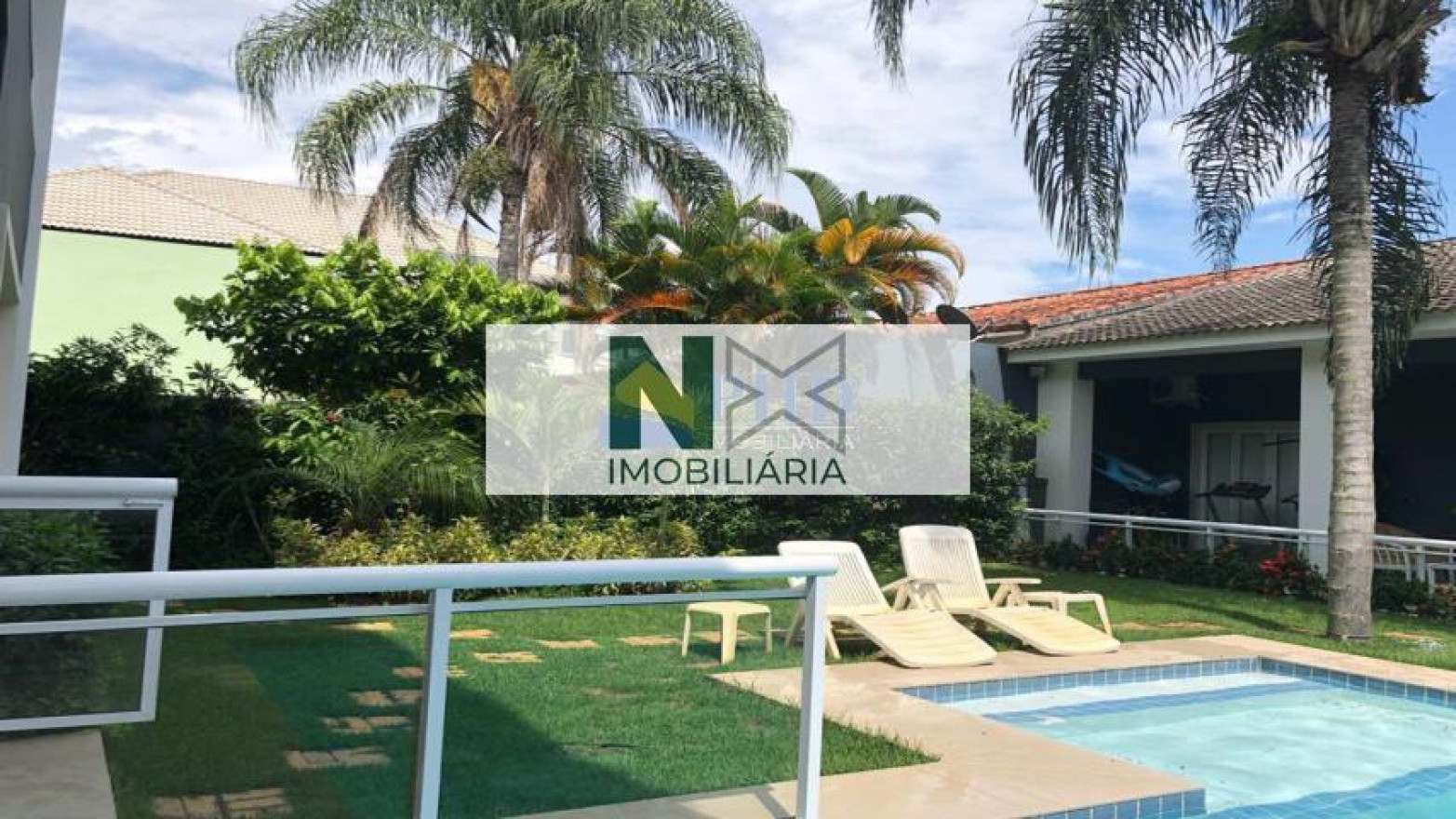 Casa 4 Quartos 380m² 