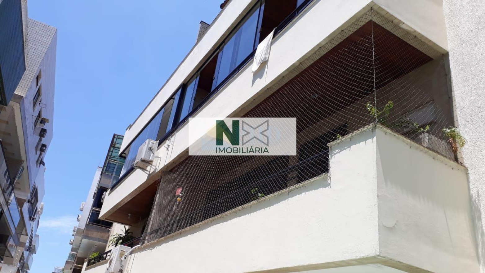 Cobertura 3 Quartos 230m² 