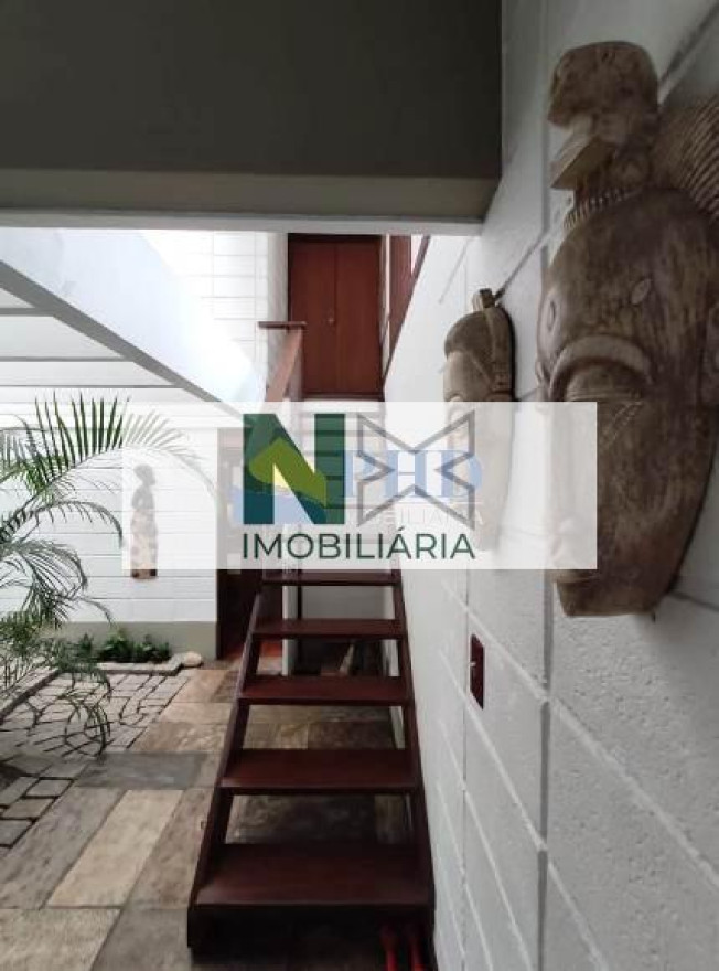 Casa 5 Quartos 360m² 