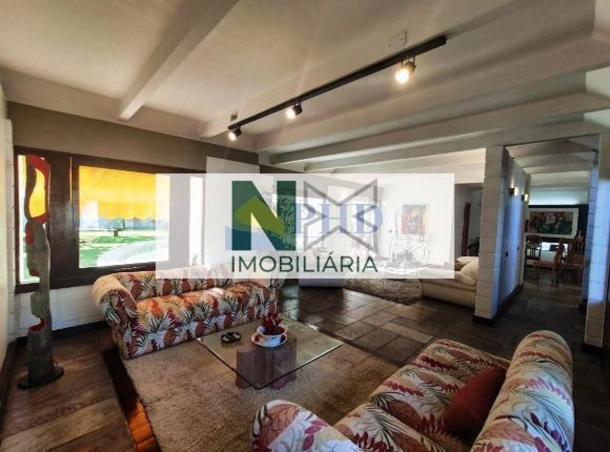 Casa 5 Quartos 360m² 