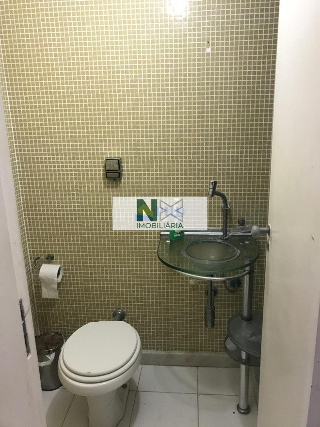 Casa 4 Quartos 200m² 