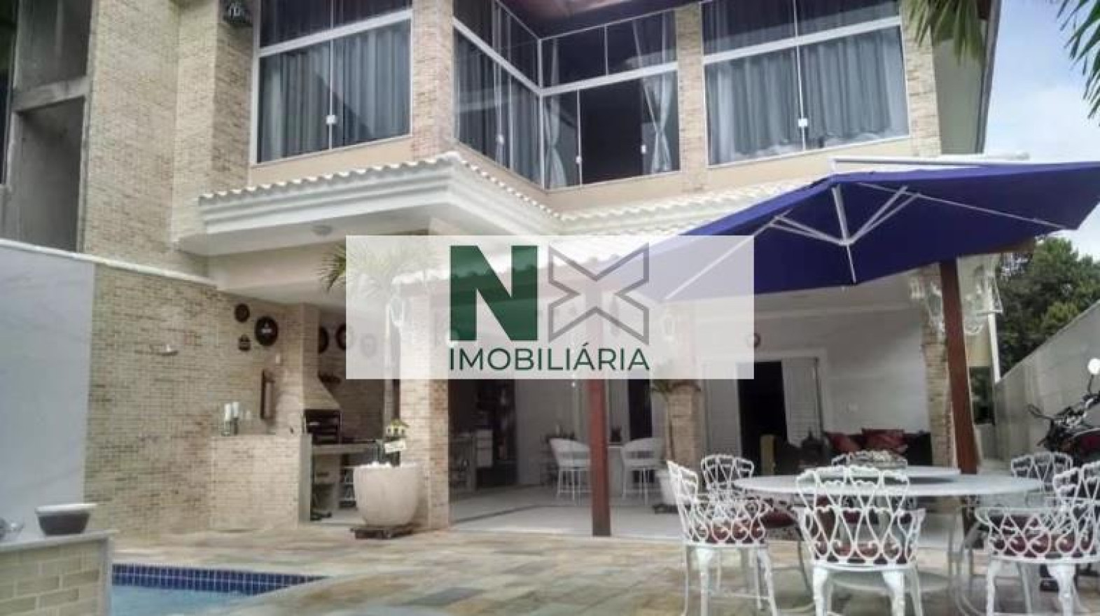 Casa 4 Quartos 390m² 