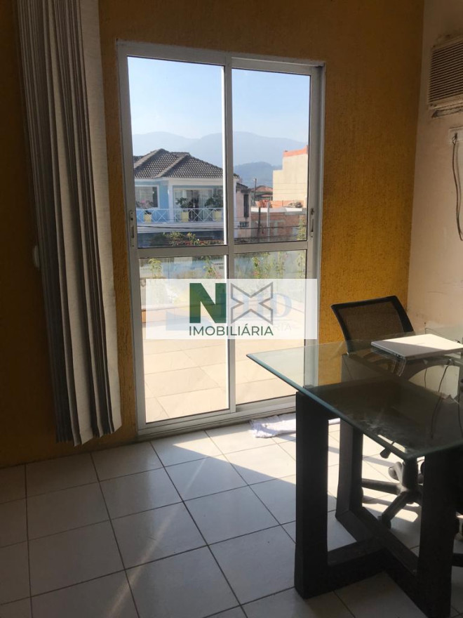 Casa 4 Quartos 200m² 