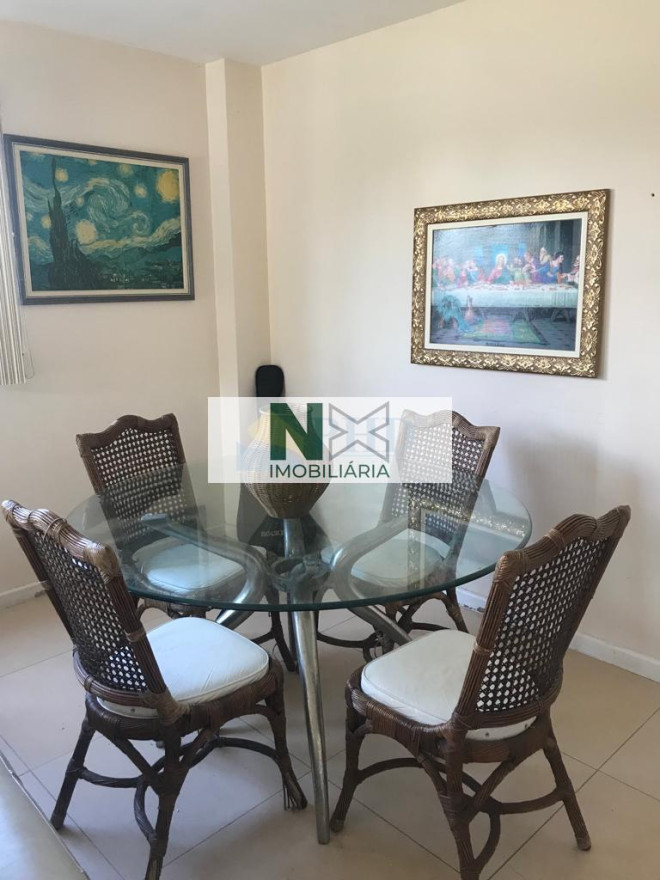 Casa 4 Quartos 200m² 