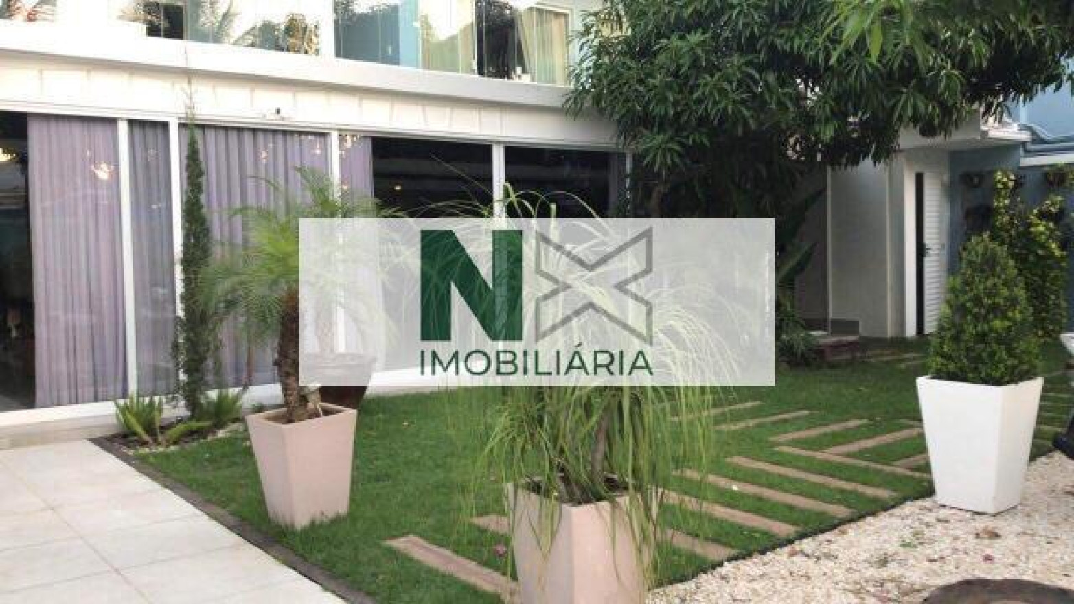 Casa 5 Quartos 444m² 