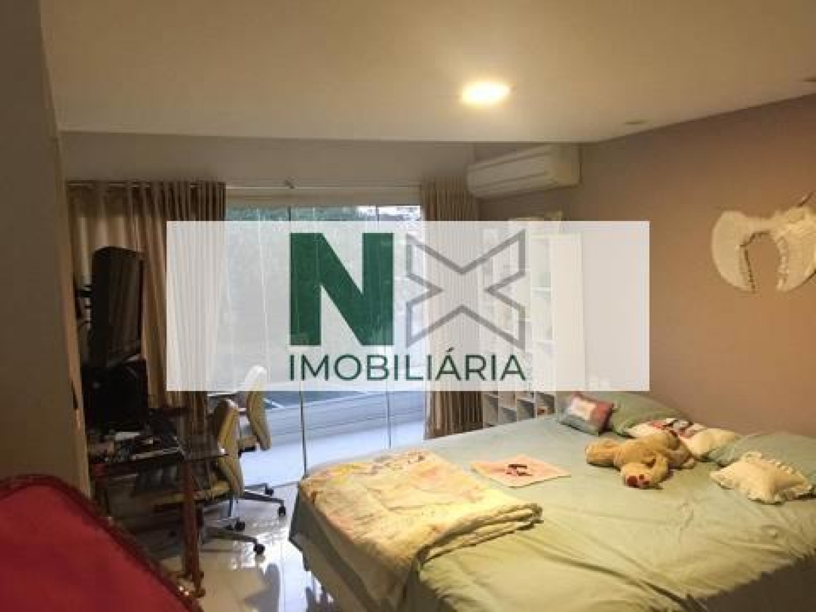 Casa 5 Quartos 444m² 