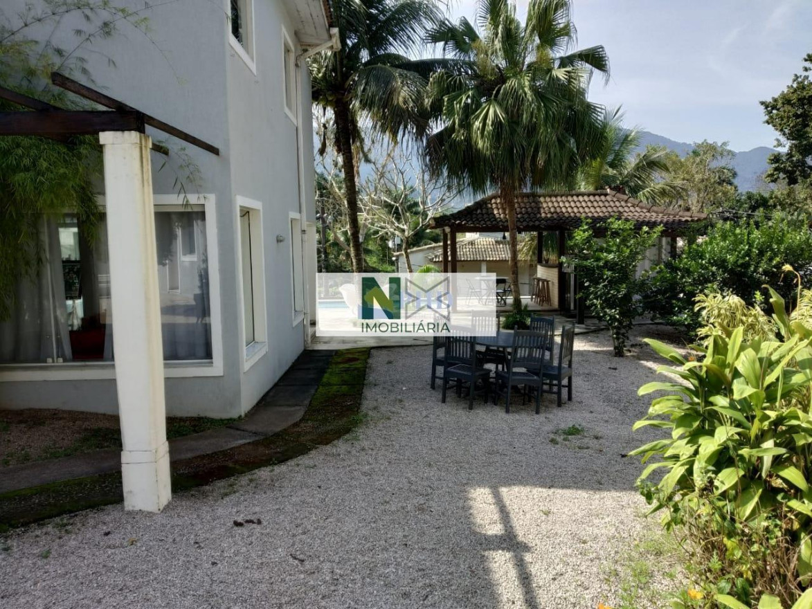 Casa 6 Quartos 320m² 