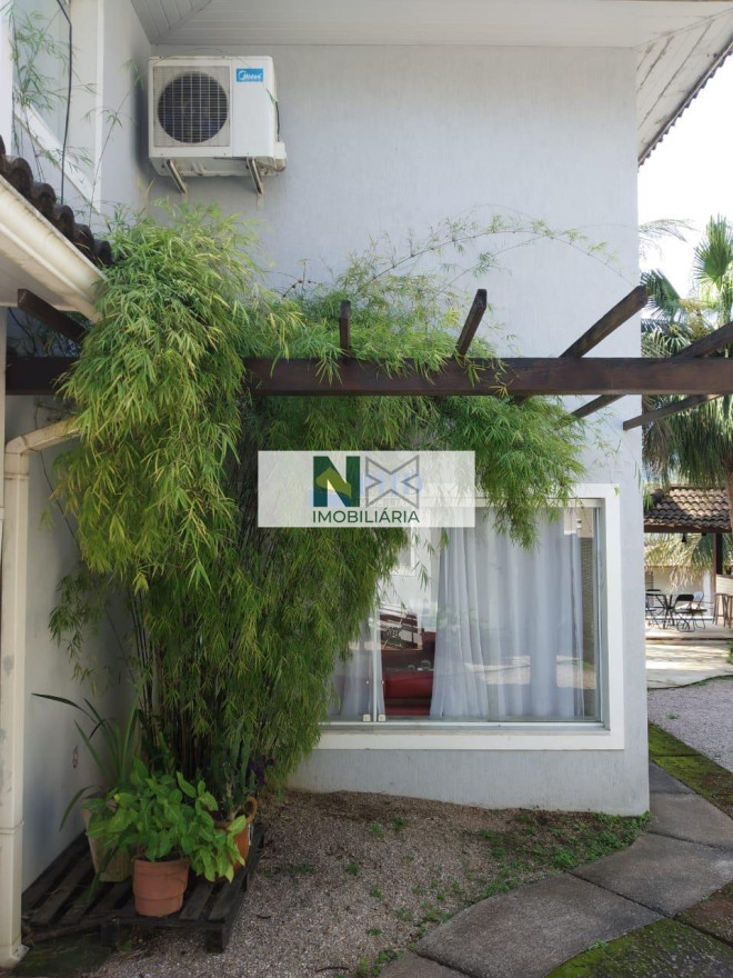Casa 6 Quartos 320m² 
