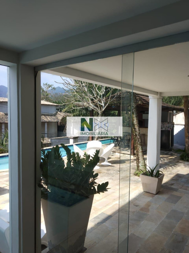 Casa 6 Quartos 320m² 