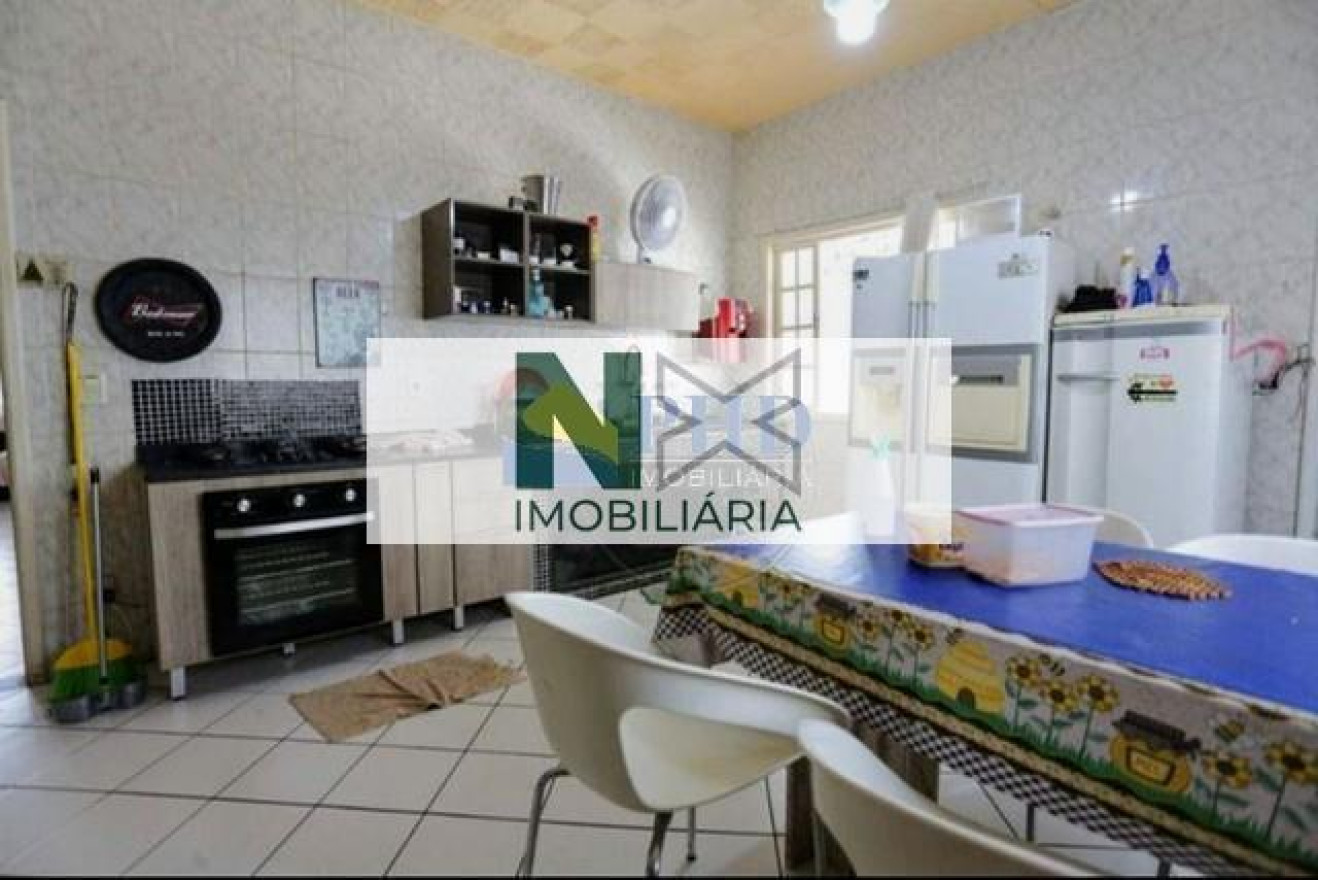 Casa 5 Quartos 330m² 