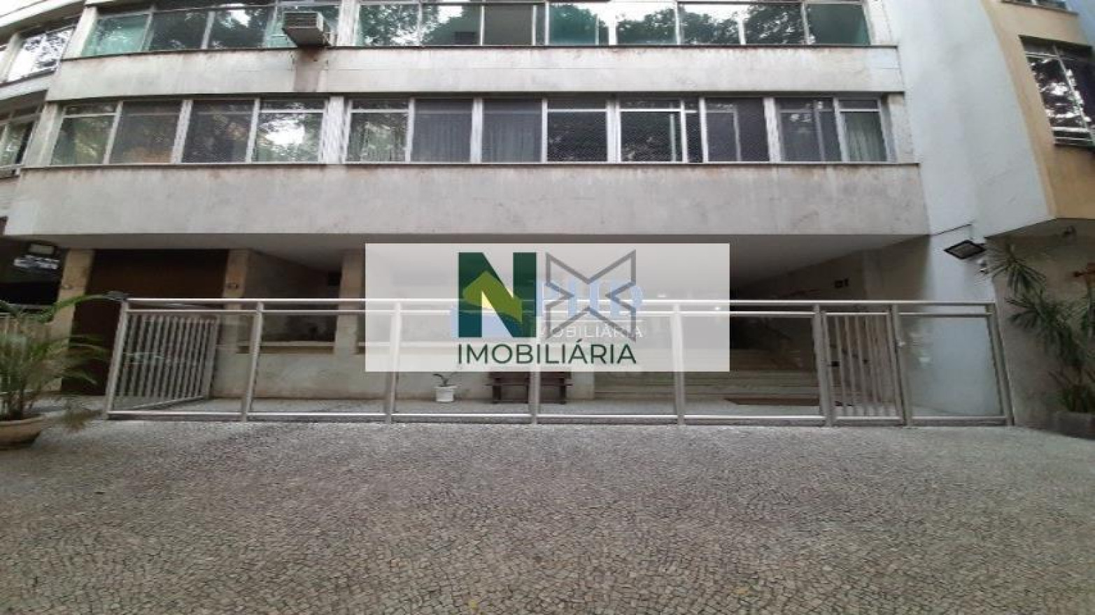 Apartamento 4 Quartos 378m² 