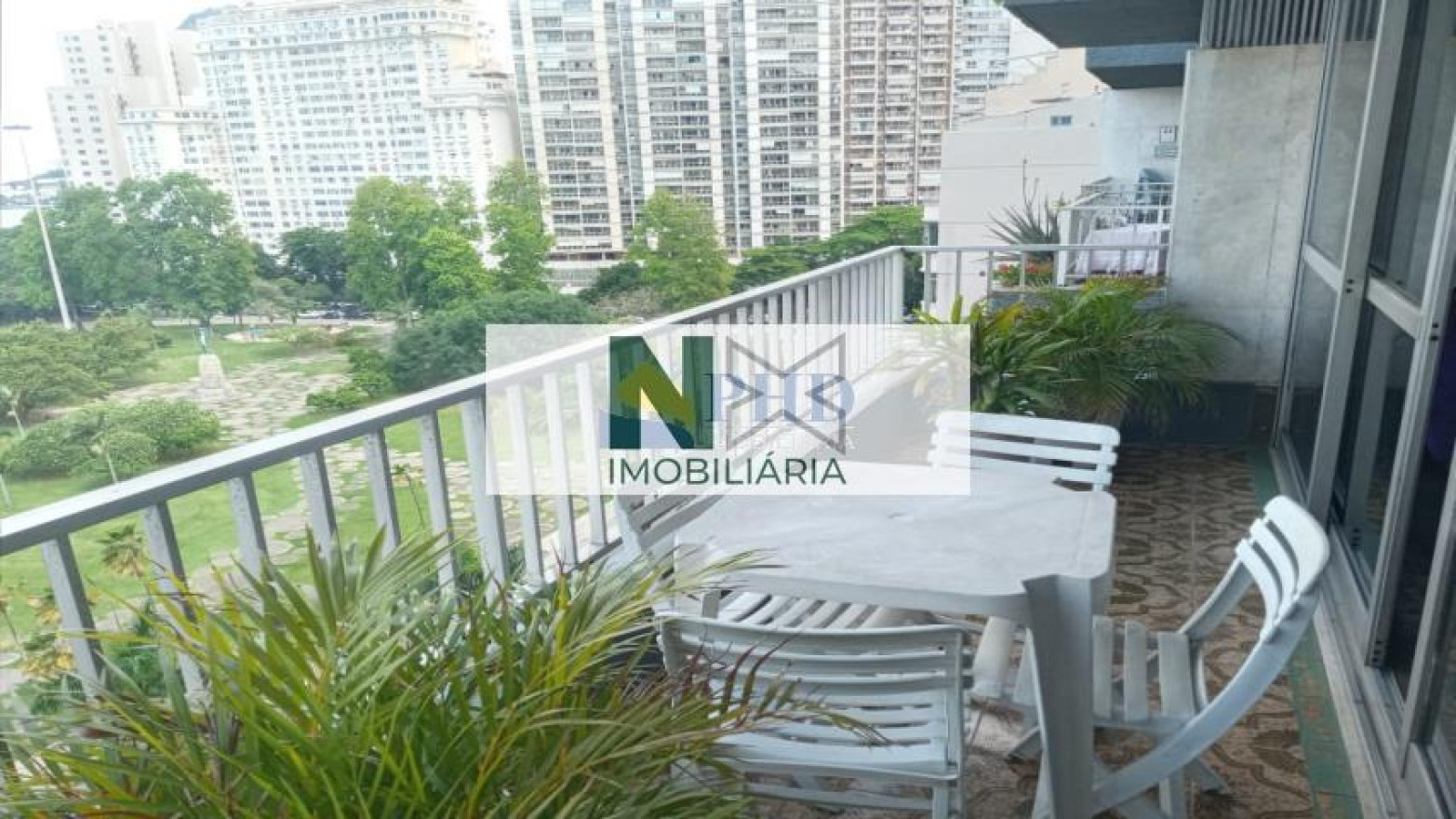 Apartamento 4 Quartos 220m² 