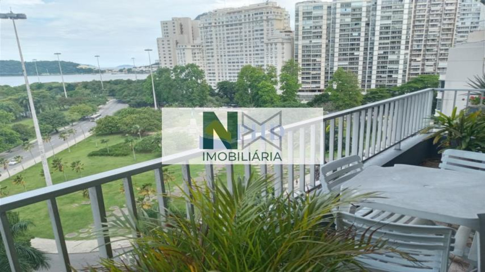 Apartamento 4 Quartos 220m² 