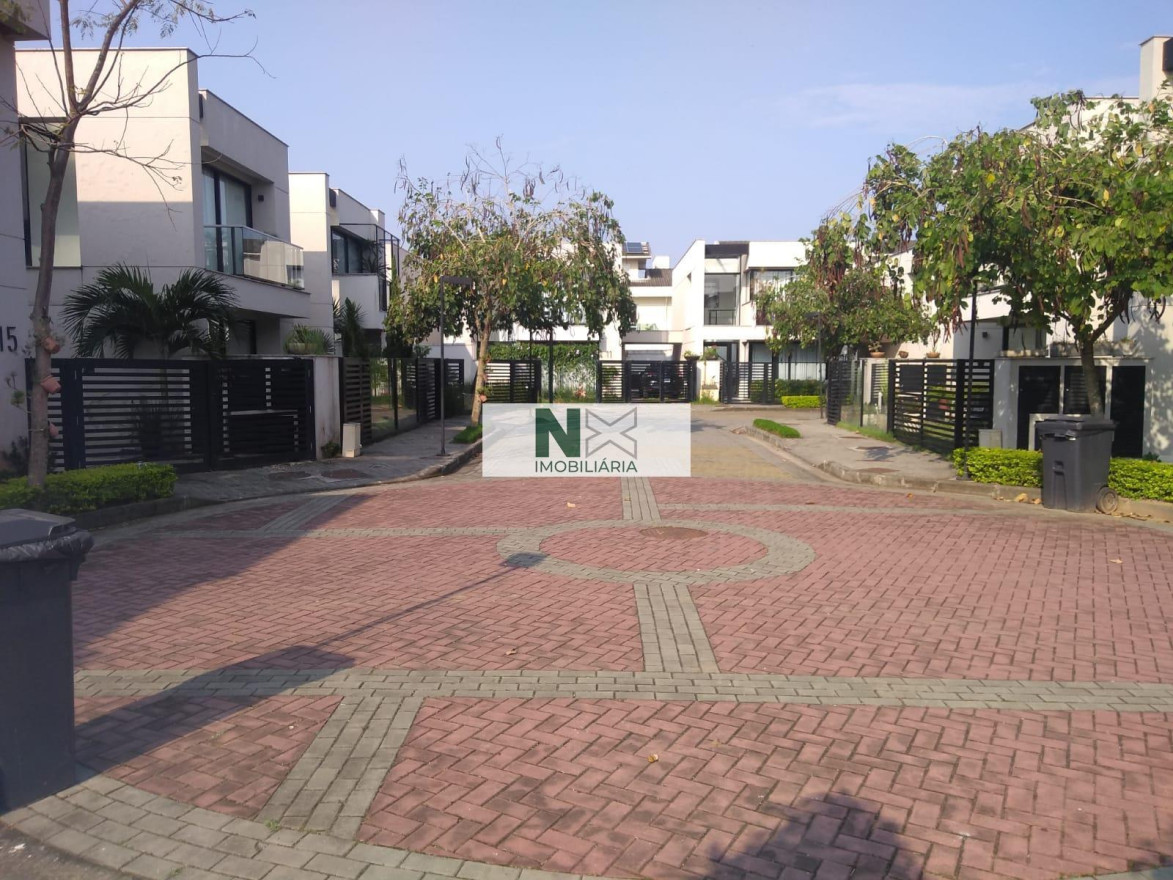 Casa 3 Quartos 226m² 