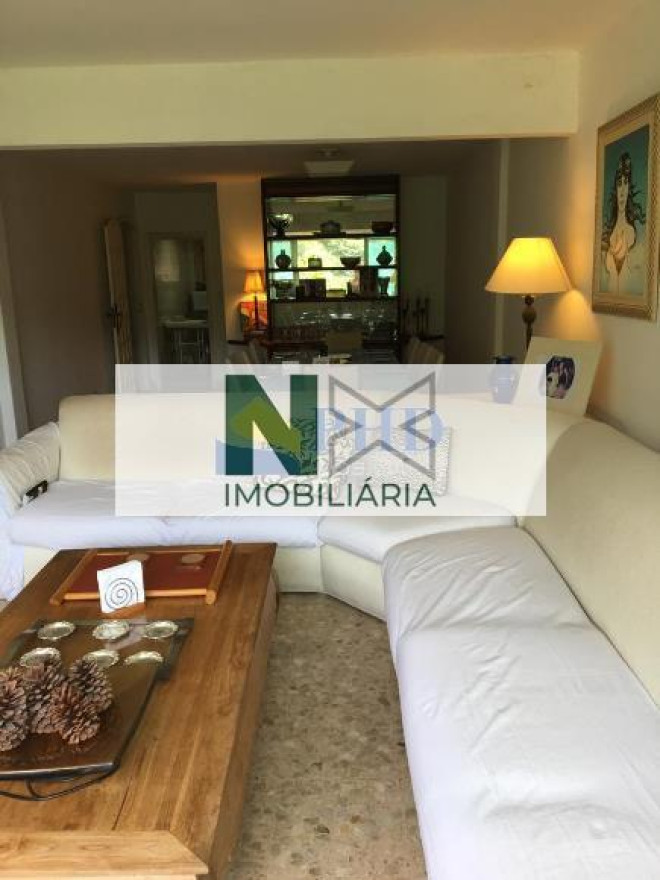 Casa 5 Quartos 200m² 