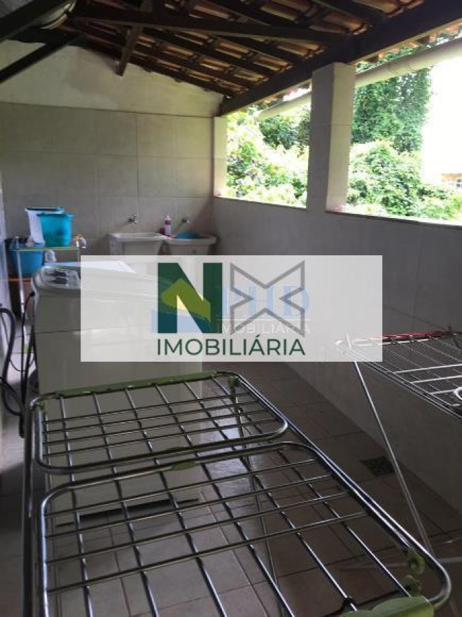 Casa 5 Quartos 200m² 
