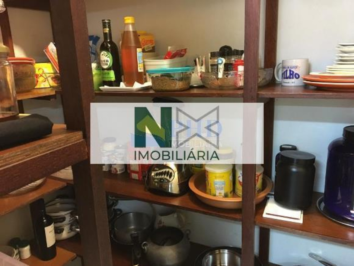 Casa 5 Quartos 200m² 