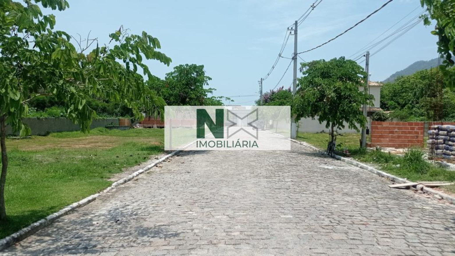 Terreno  240m² 