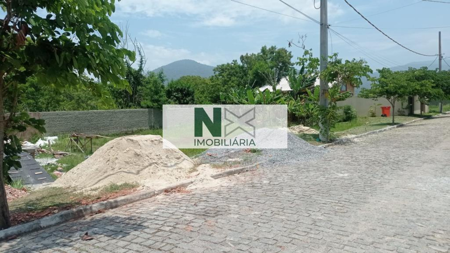 Terreno  240m² 