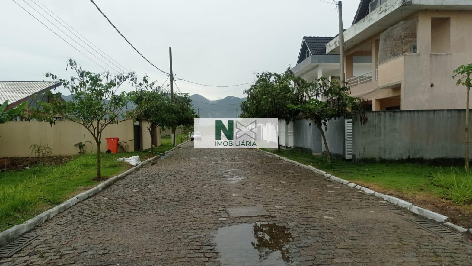 Terreno  240m² 