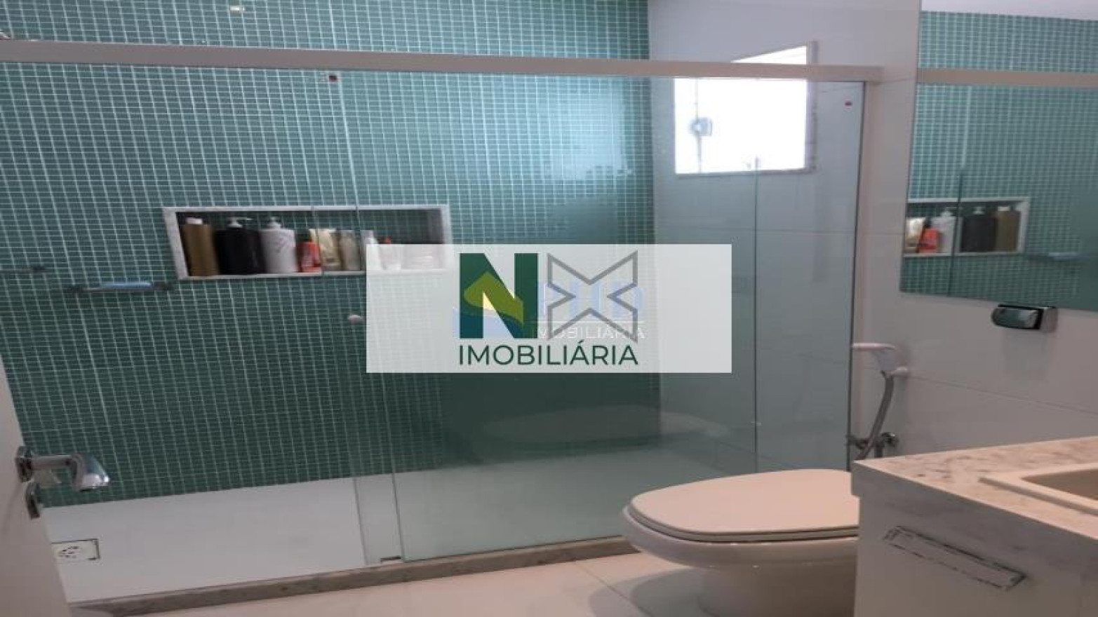 Casa 4 Quartos 340m² 
