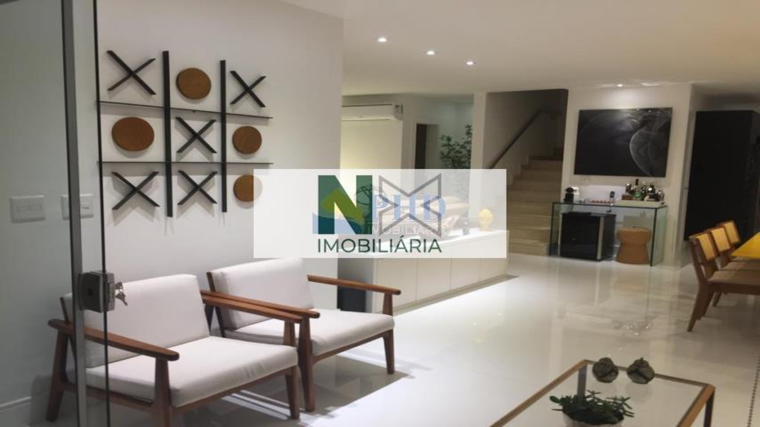 Casa 4 Quartos 340m² 