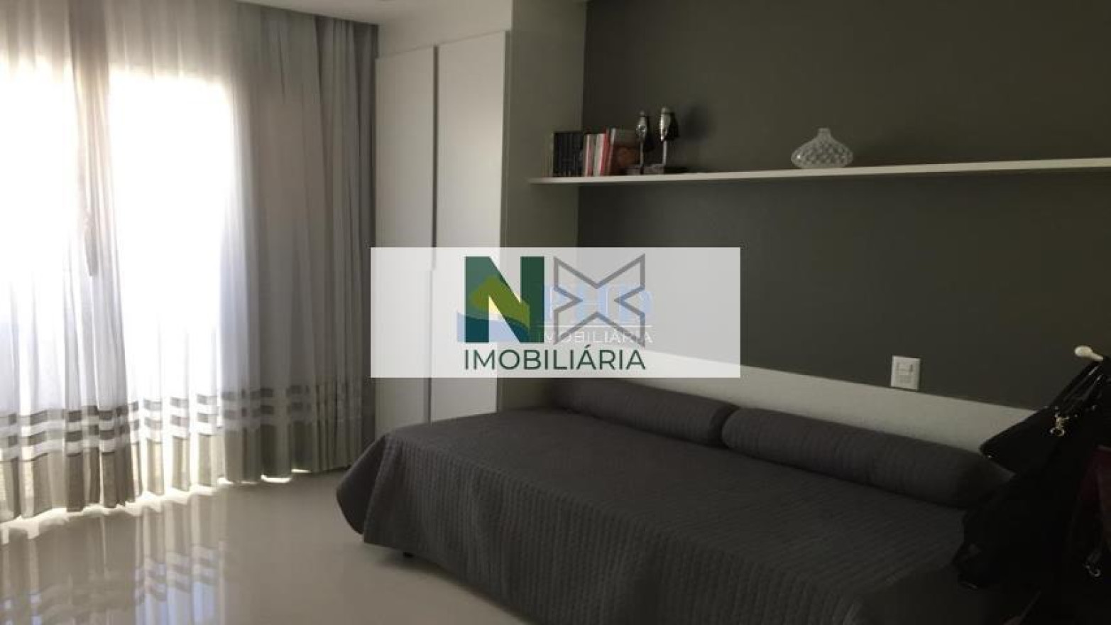 Casa 4 Quartos 340m² 
