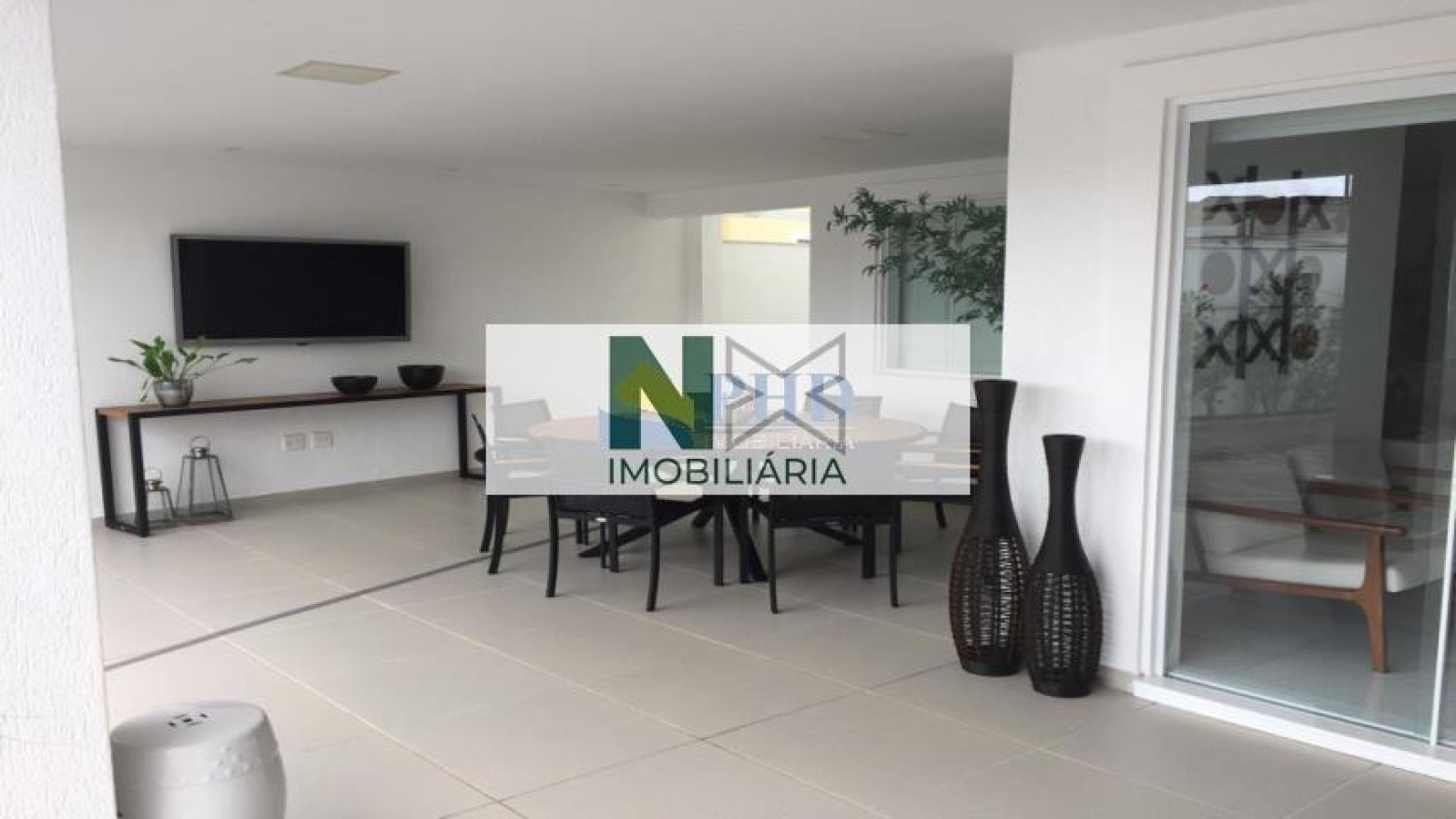 Casa 4 Quartos 340m² 