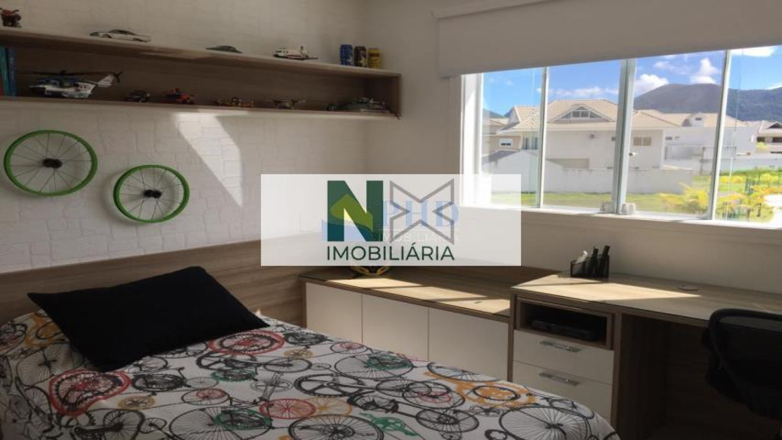 Casa 4 Quartos 340m² 