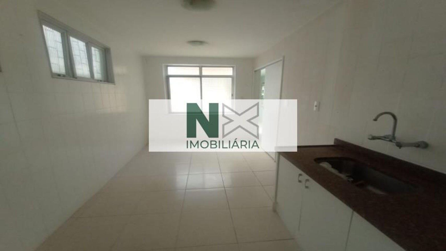 Casa 9 Quartos 200m² 