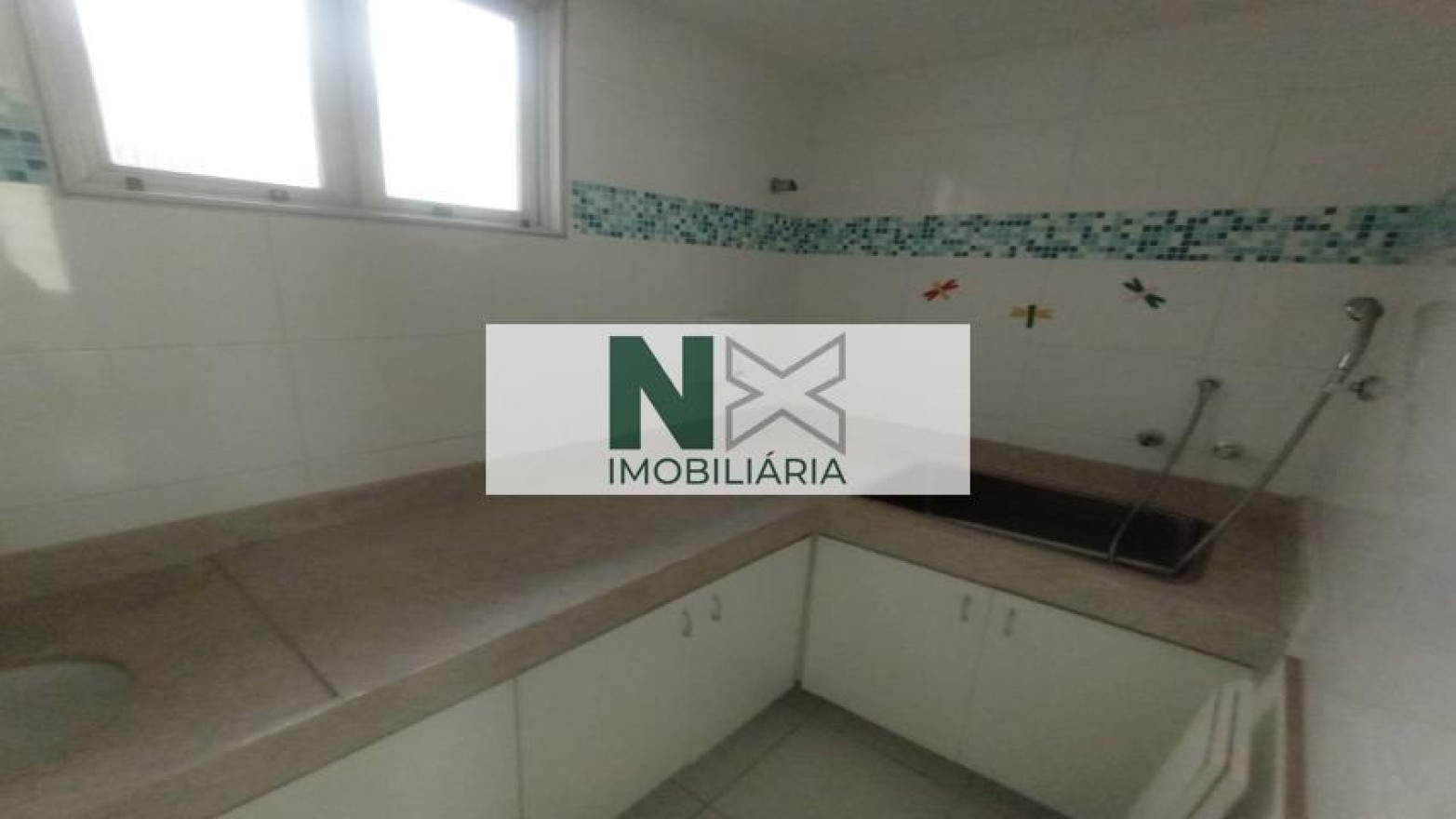 Casa 9 Quartos 200m² 