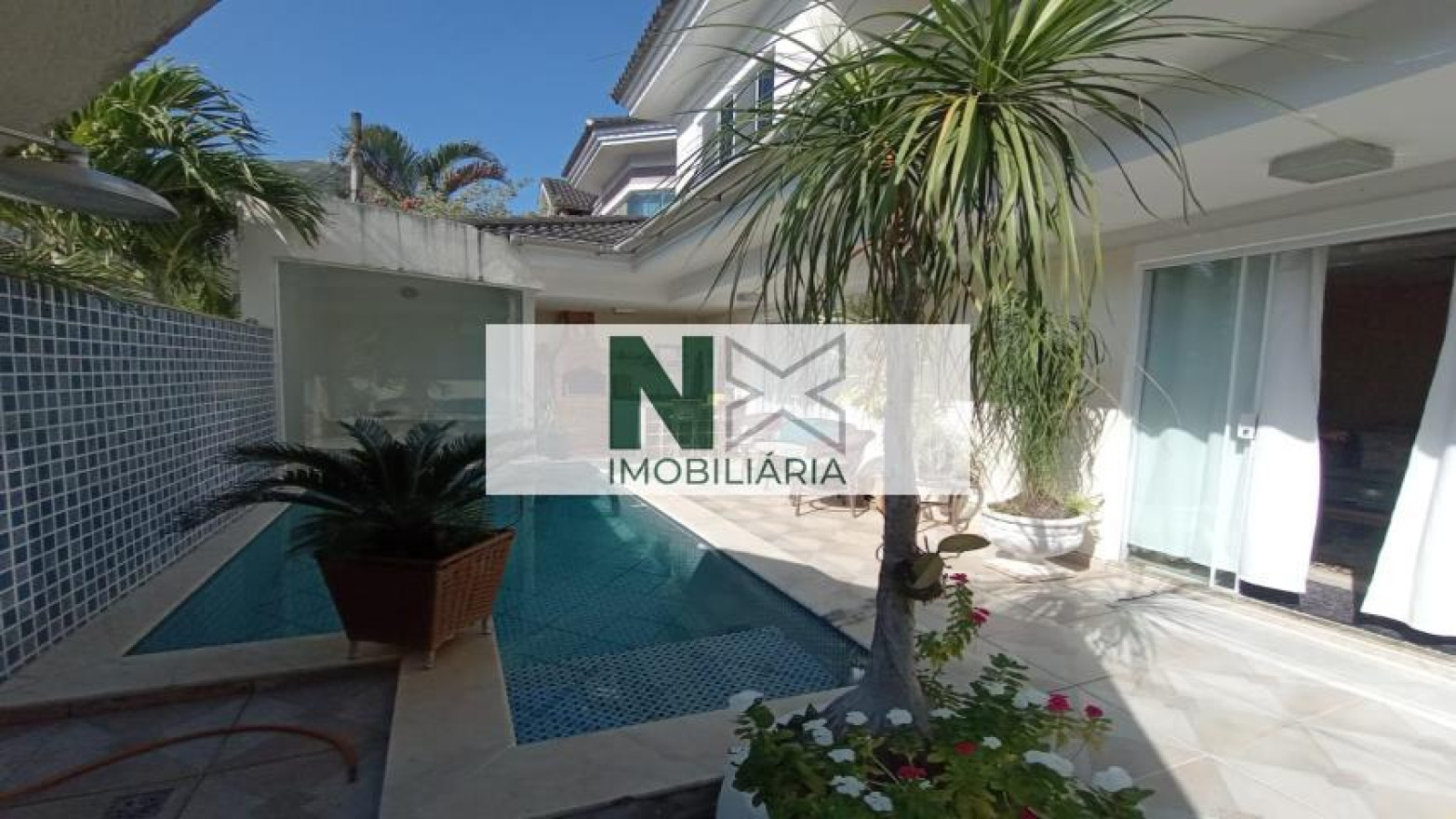 Casa 5 Quartos 300m² 