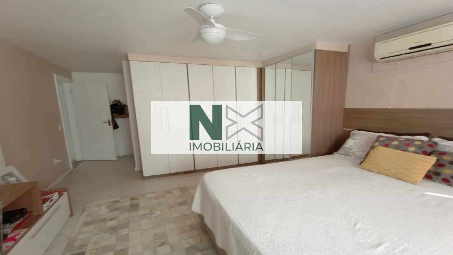 Casa 5 Quartos 300m² 