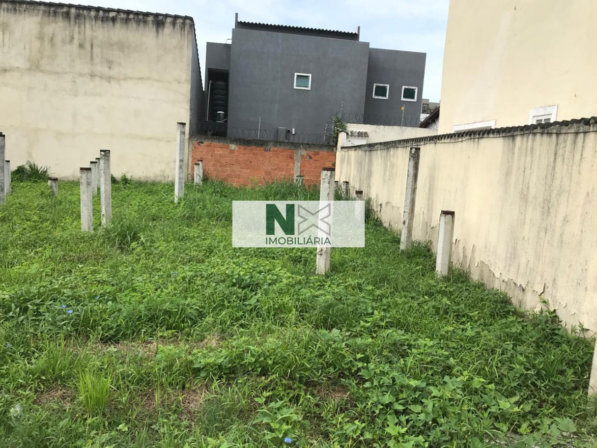 Terreno  180m² 