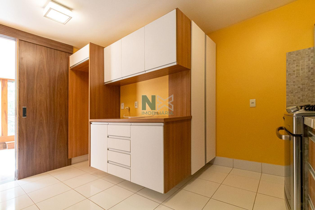Casa 5 Quartos 384m² 