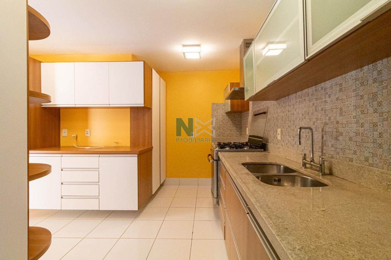 Casa 5 Quartos 384m² 