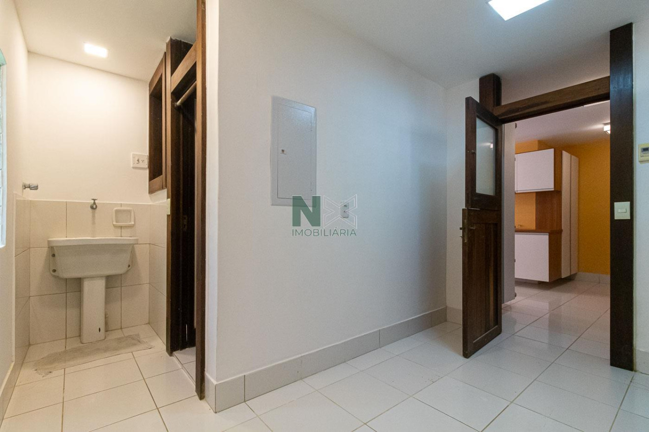 Casa 5 Quartos 384m² 
