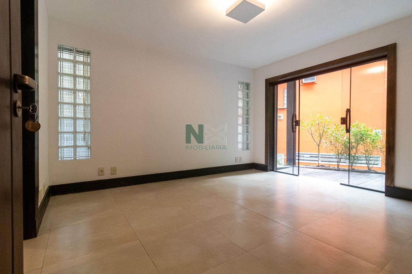 Casa 5 Quartos 384m² 