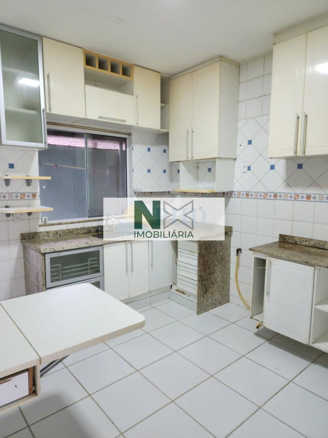 CASA 3 Quartos 220m² 