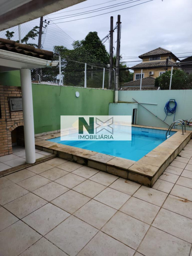CASA 3 Quartos 220m² 