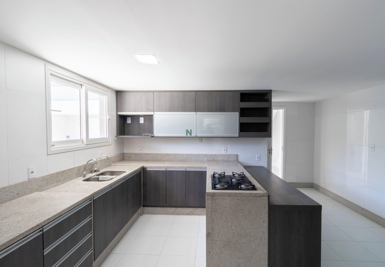 Casa 6 Quartos 700m² 
