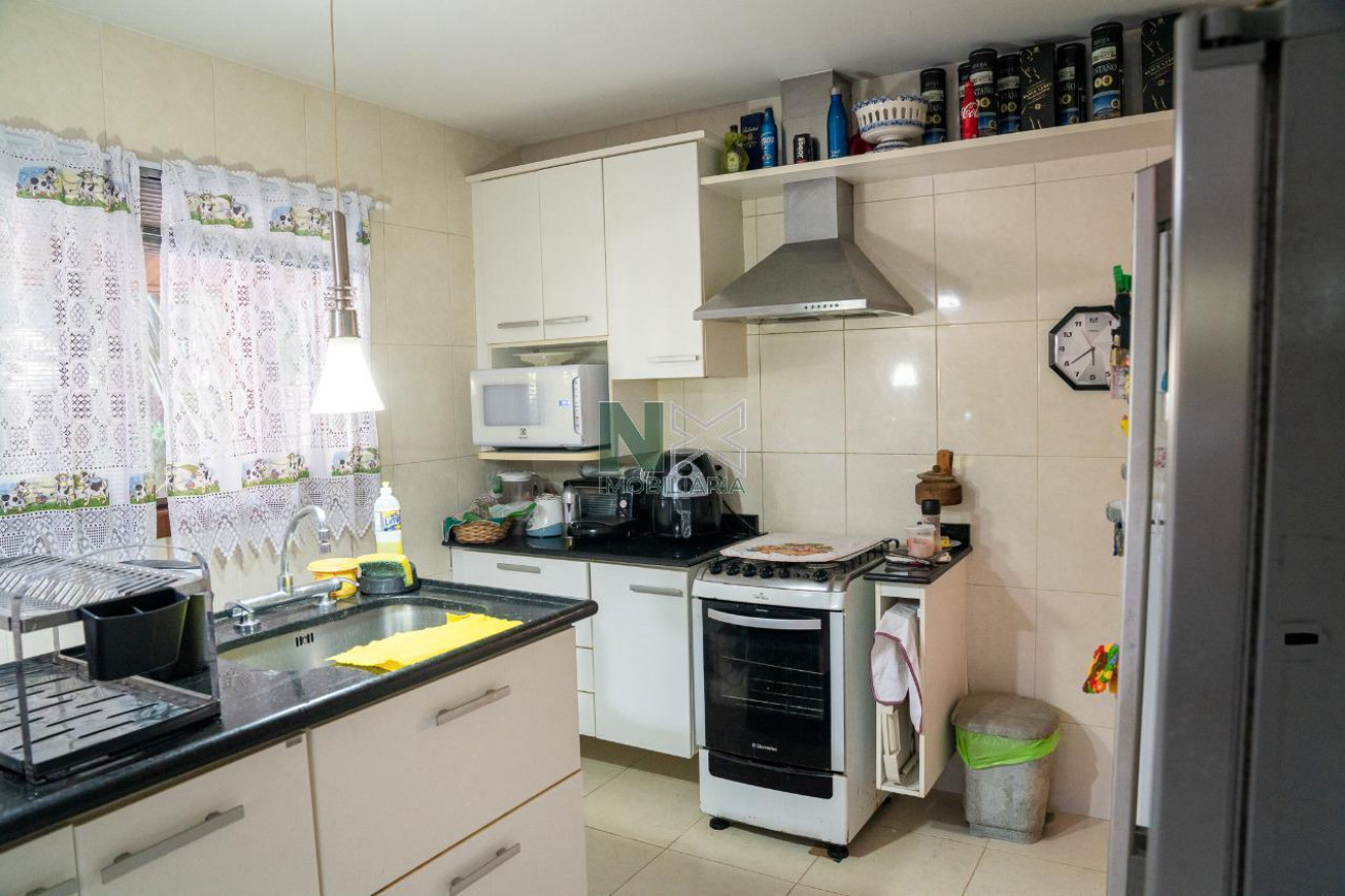 Casa 4 Quartos 245m² 